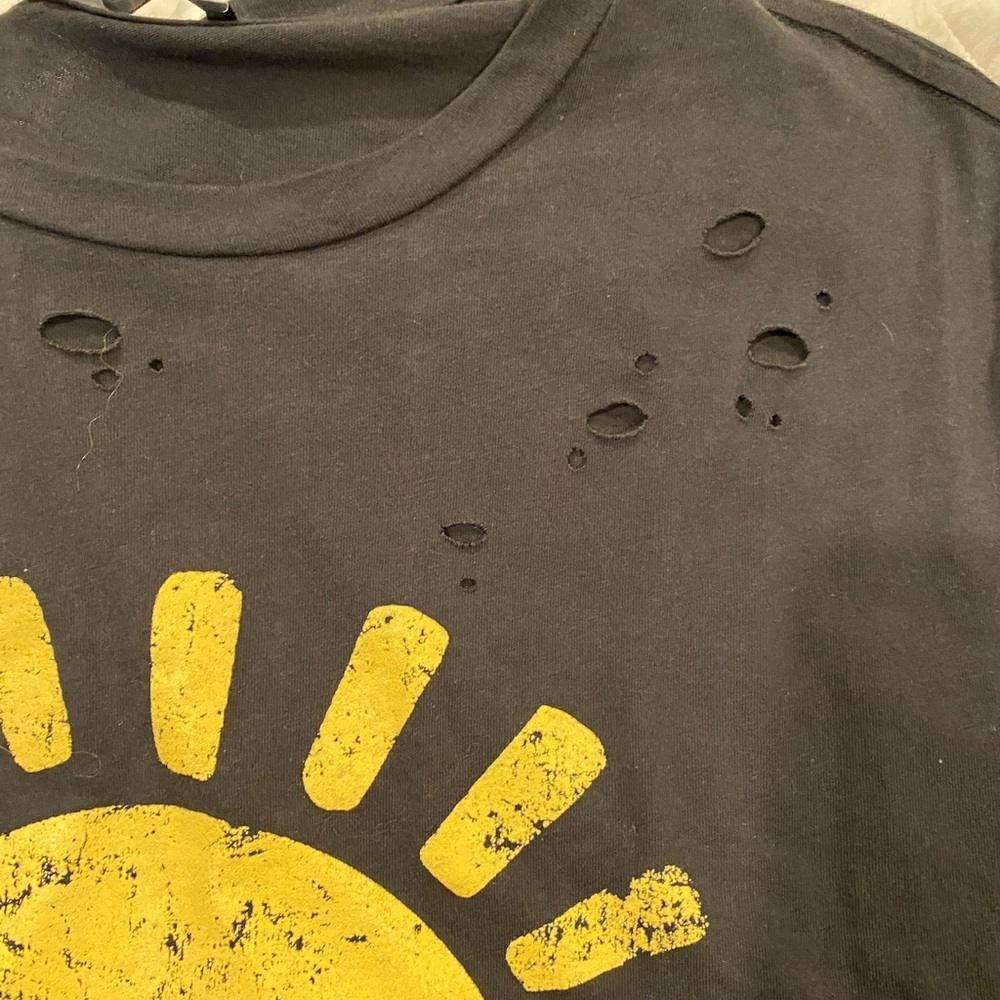 Zutter Oversized Distressed Tee - Picture 2 of 7